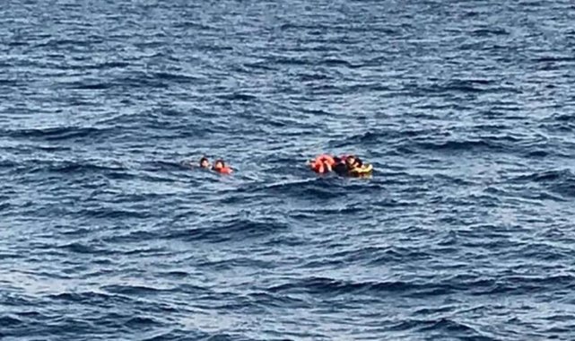 İzmir'de bot faciası: Göçmenlerden 2'sinin cenazesi bulundu
