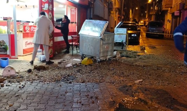 Kadıköy’de kanalizasyon borusu patladı