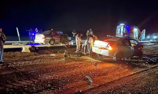 Kırıkkale'de iki otomobil çarpıştı