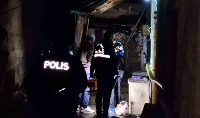 Tire’de liseli kızlar arasında çıkan bıçaklı kavgada 2 öğrenci ağır yaralandı