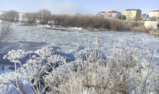 Ardahan'ın Göle ilçesi buz kesti: Eksi 32,3