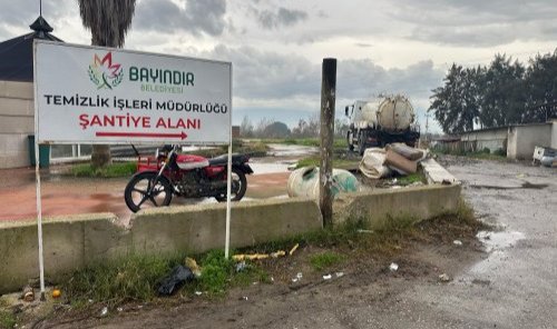 Başkan Sakarsu'ya 'çöp' tepkisi: Temizliğe belediyeden başlayın!
