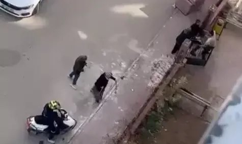 Bıçaklı, kaldırım taşlı komşu kavgası