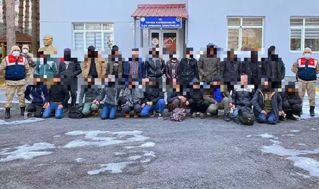 Bitlis'te 24 kaçak göçmen yakalandı