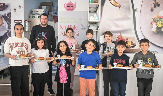 Bornova'da Minik Şefler yarıyıl tatilinin keyfini çıkarıyor