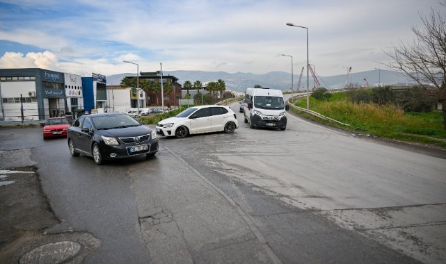 Bornova’da yol yapım çalışmaları hız kesmiyor