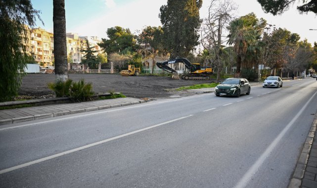 Bornova’ya ücretsiz halk otoparkı geliyor