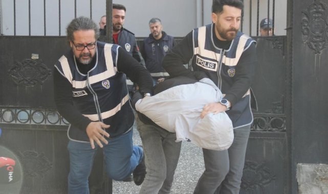 Çocuğunun boğazına bıçak dayayan cani babanın tutukluluğu devam edecek