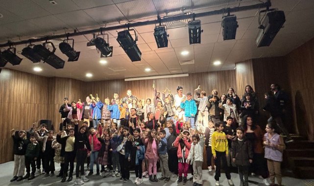 Dayanışma Noktaları çocukları sinema ve tiyatroyla buluşturdu