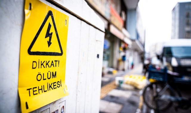 Dicle Elektrik’in kapakları açık elektrik panoları tehlike saçıyor