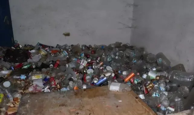 Eskişehir’de kötü kokular gelen evden 6 ton çöp çıktı