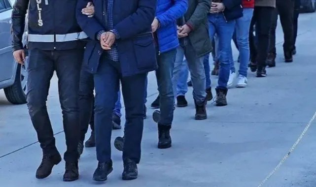 FETÖ elebaşını övücü paylaşım yapanlara operasyon