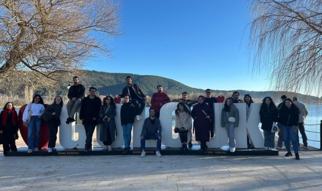 Gençler İzmir'i keşfediyor