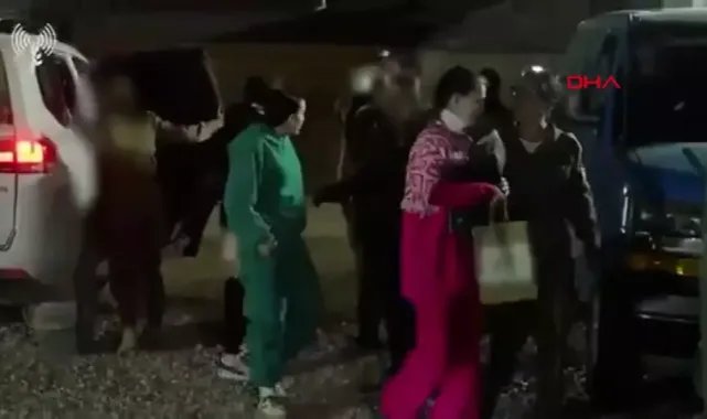 İsrail 3 esiri teslim aldığını duyurdu