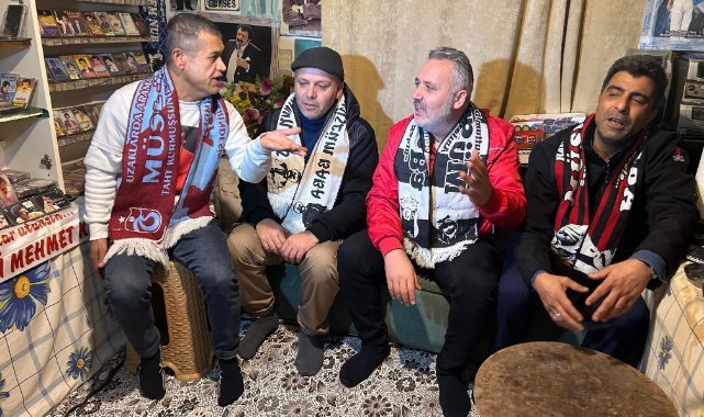 İzmir'de Müslüm Gürses hayranlarından Rasim Ozan Kütahyalı'ya tepki: “Kendisine yakıştıramadık”