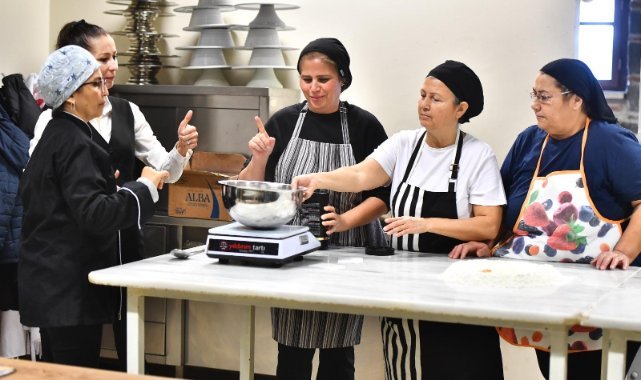 Meslek Fabrikası’nda işitme engellilere yönelik pastacılık kursu açıldı