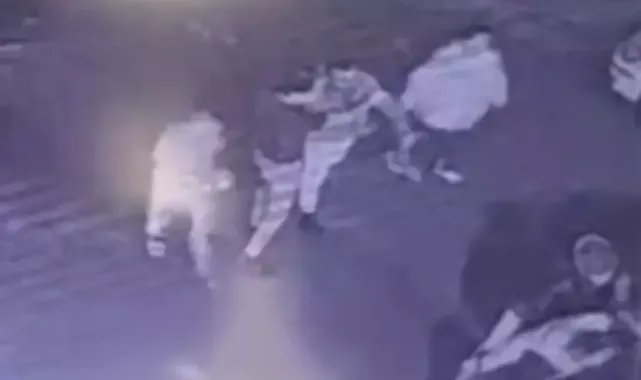 Otomobilini yıkarken darbettiler