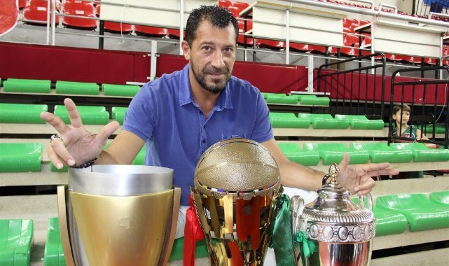 Ufuk Sarıca’dan Karşıyaka’ya duygusal veda