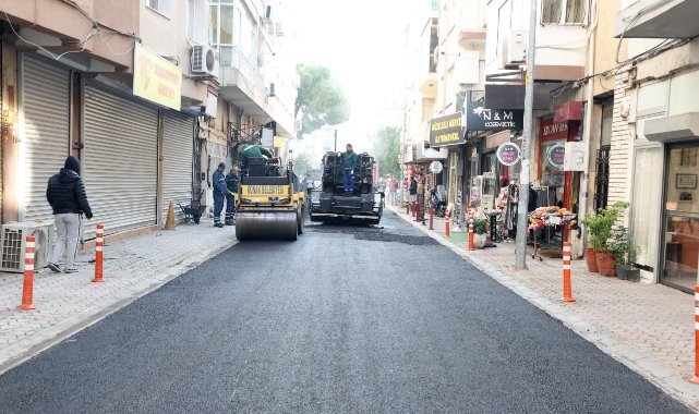 Yenilenen Konak: Asfalt ve kaldırım çalışmaları hız kesmiyor