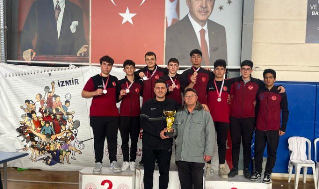 Aliağa’nın Genç Güreşçileri İzmir 2’ncisi Oldu