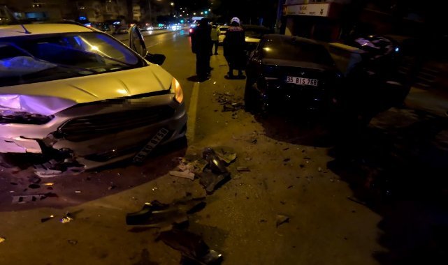 Alkollü genç, babasının kurum otomobilini kaçırdı, 5 araca birden çarptı