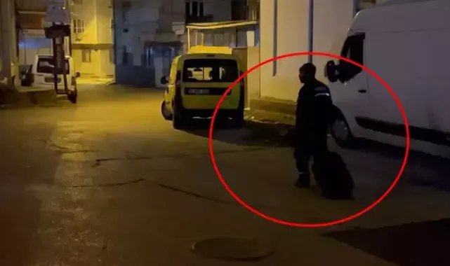 Alkolmetreyi üflemeyi reddetti, bavulunu alarak otomobili bırakıp gitti
