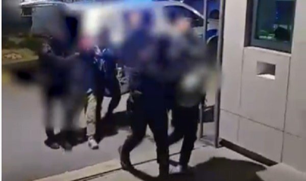 Azılı hırsız camiyi soyarken suçüstü yakalandı