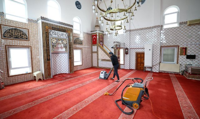 Balçova’da camiler Ramazan’a hazır