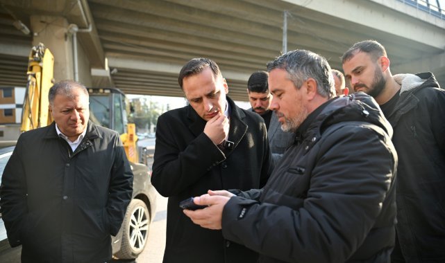 Bornova’da yol çalışmaları kar-kış dinlemiyor