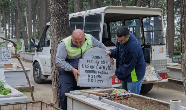 Büyükçiğli Mezarlığı’ndaki hasar gideriliyor