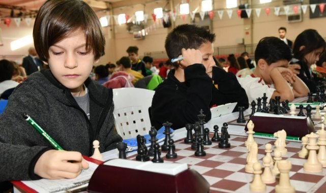 Çiğli Belediyesi’nden Satranç Turnuvası