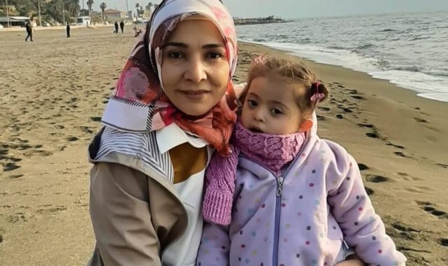 Depremde gelini ve 3 torununu kaybeden Atrak Kaleş: "1 yıllık bina 3 saniyede çöker mi?"