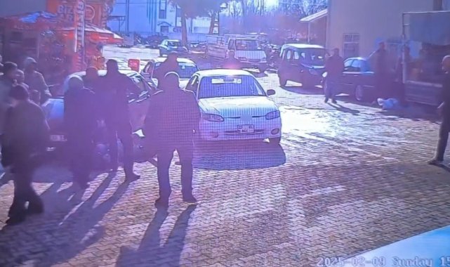 Elazığ’da bıçaklı, sopalı, fırın kürekli kavga: 3 kişi yaralı