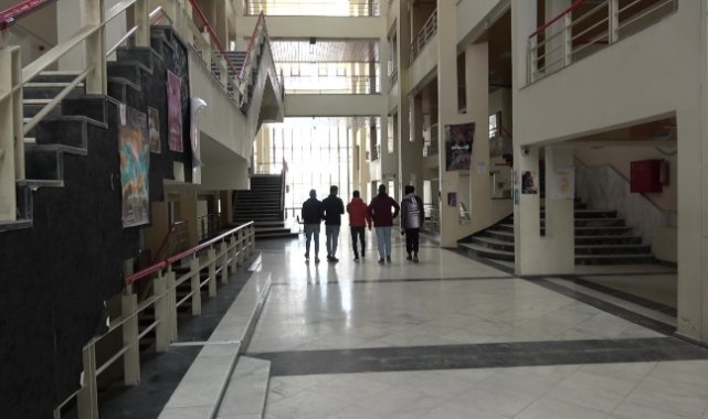En az 200 öğrenciyi tutuklattıran Esad ajanı profesör Nahla Esa tutuklandı