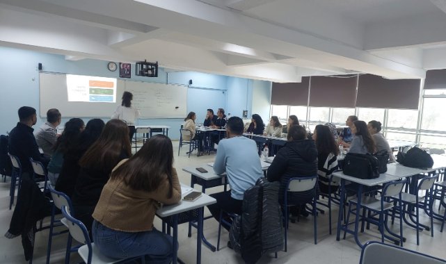 EÜ Eğitim Fakültesinde “Tartışmalı Konuların Öğretilmesi Projesi” etkinliği yapıldı