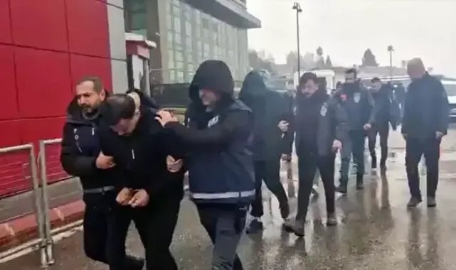 Gaziantep’te 1 kişinin öldüğü bıçaklı kavgada 5 şüpheli adliyede