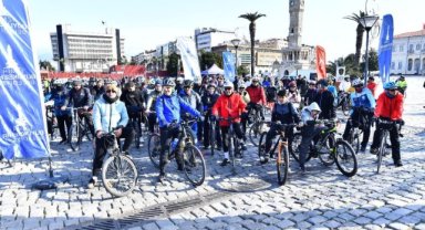 İzmir hafta sonunun tadını Bisikletli Pazar’la çıkarıyor