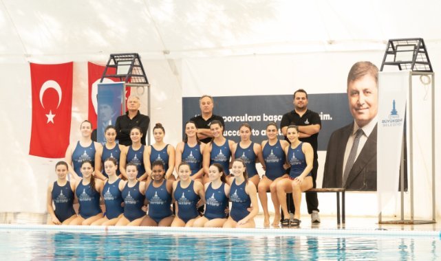 İzmir’in Avrupa Şampiyonu kadınları “duble” peşinde