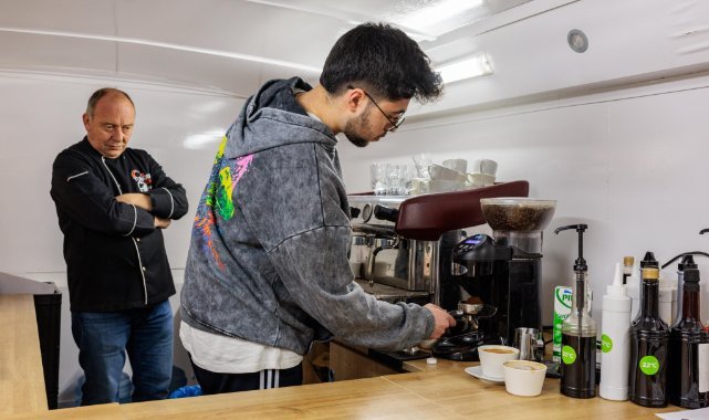 Konak’ta Mobil Barista Kursu mezunlarını verdi
