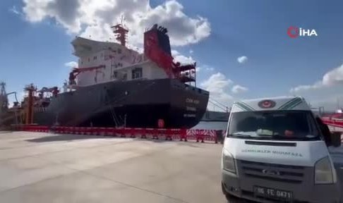 Limana demirleyen gemide 20 ton kaçak akaryakıt tespit edildi