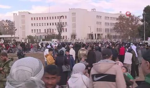 Suriye’de terör örgütü protestosu: "PKK Suriyelilere doğrultulan bir silahtır"