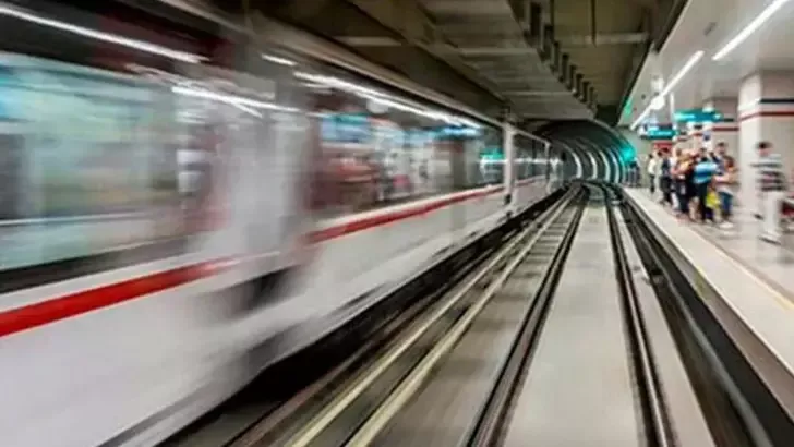 Kapalı olan Taksim ve Şişhane istasyonu işletmeye açıldı