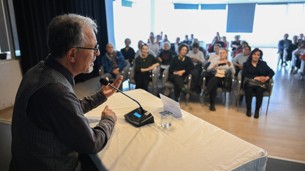 Bornova’da Kütüphane Haftası söyleşiyle başladı