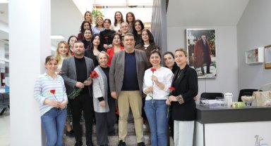 Başkan Yetişkin’den kadın mesai arkadaşlarına ikramiye müjdesi