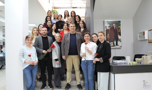 Başkan Yetişkin’den kadın mesai arkadaşlarına ikramiye müjdesi