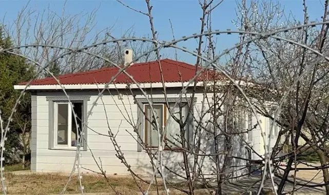 Emekli polis, tartıştığı eşini eşarpla boğdu