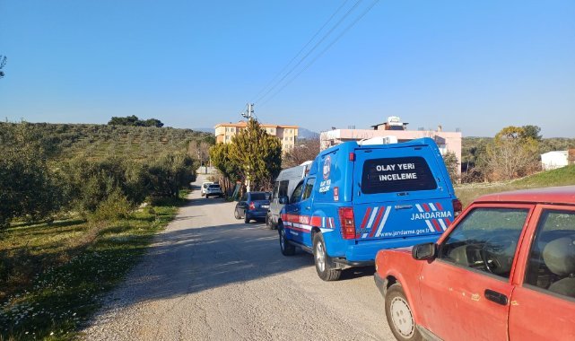 İzmir'de bir eve operasyon