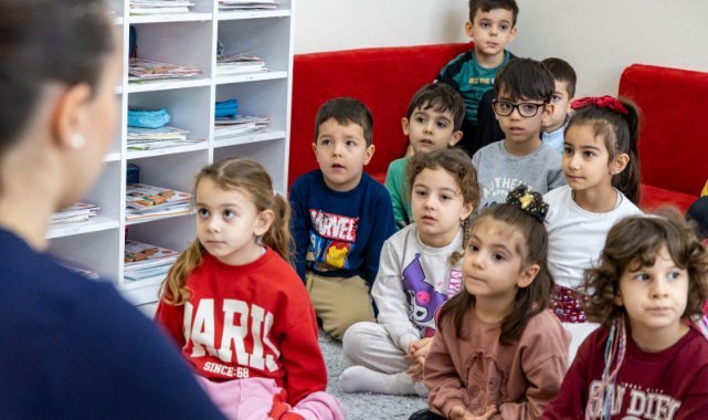 Karşıyakalı minikler Türk müziği çalgıları ile tanışıyor