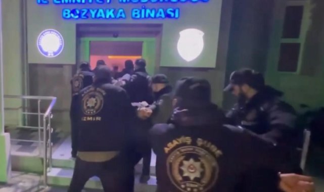 Motosikletli saldırgan 2 kişiye kurşun yağdırdı