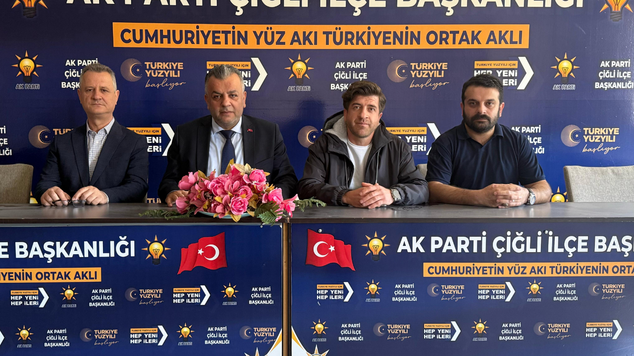 AK Partili Özdemir'den Çiğli Belediyesi'ne 1 yıl eleştirileri